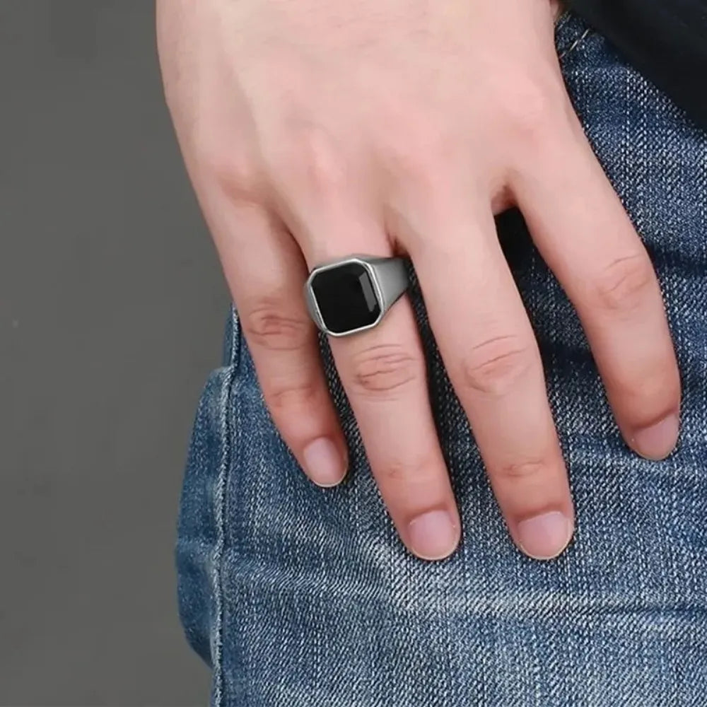 Clean Onyx Ring